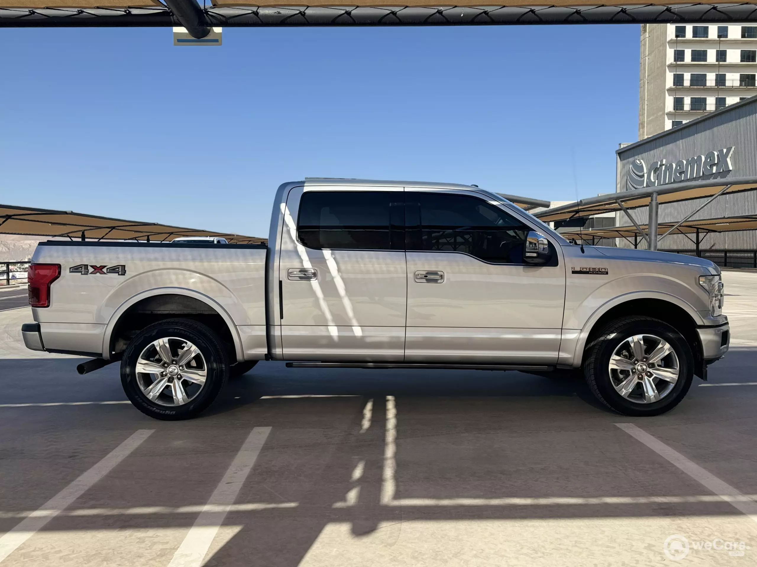 Ford Lobo Pick-Up