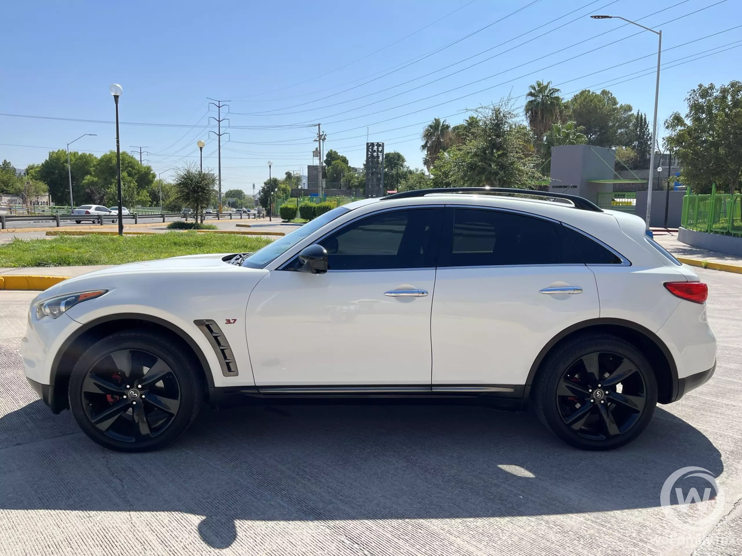 Infiniti QX70 VUD